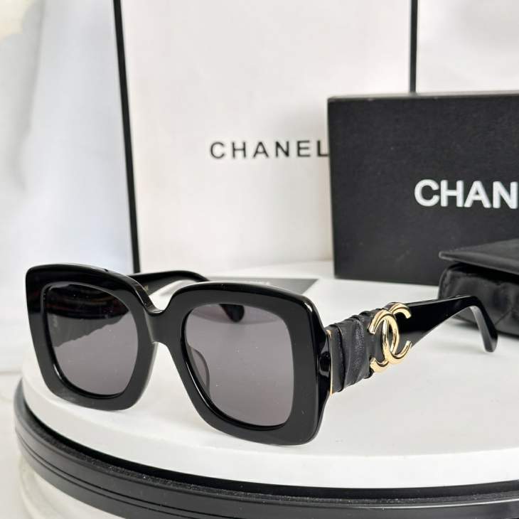 Picture of Chanel Sunglasses _SKUfw77709401fw